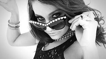 Watch White Room w/ Gracie featuring Gracie Glam