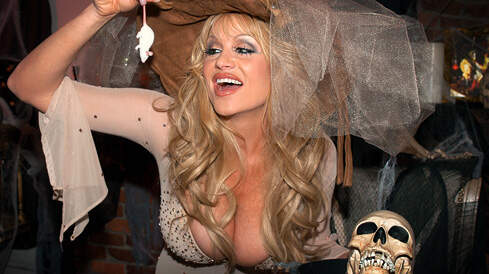 Watch Pleasure Potion featuring Kelly Madison