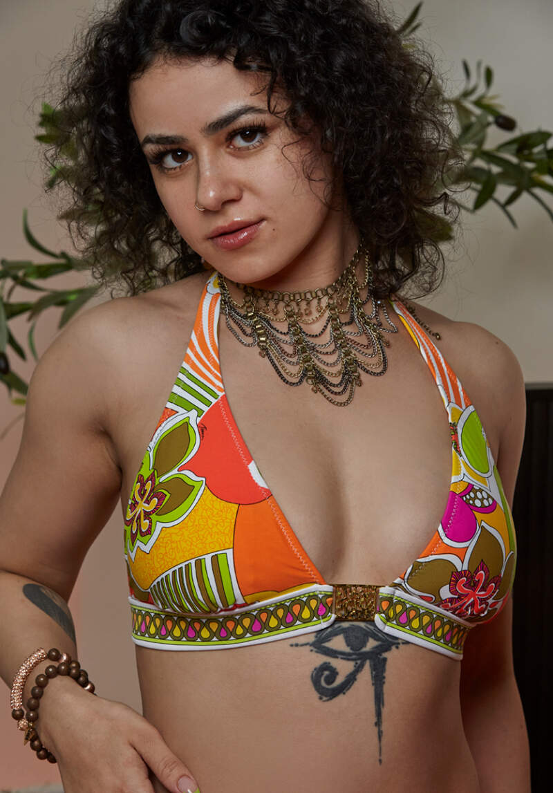 Robin Rose - Adult Model