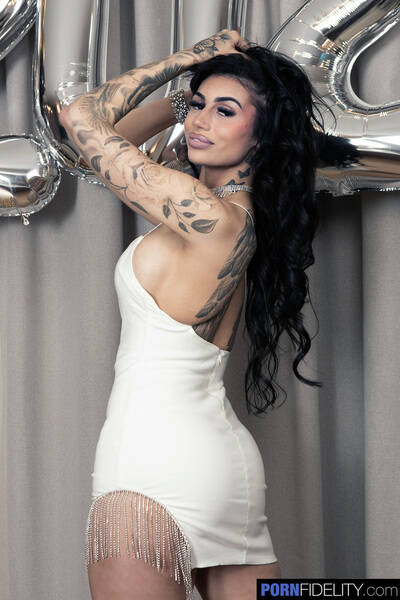 6' 7" with Heels!: PF-1137